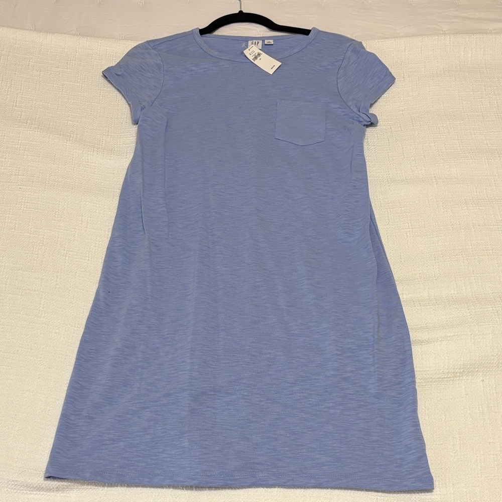 Gap periwinkle t-shirt dress with pocket